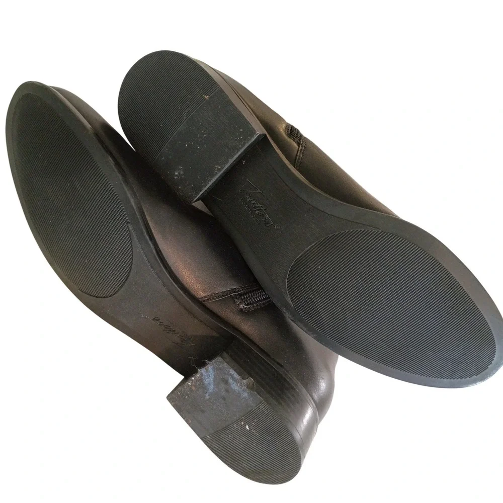 Trotters Black Snakeskin Textured Tall‎ Riding Boots Side Zip Buckle 10.5M